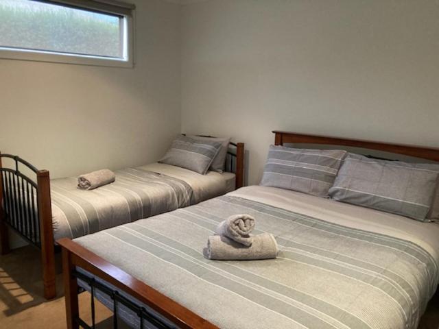 Venus Haven - Beach 1, Linen, Wifi, Netflix Venus Bay Extérieur photo